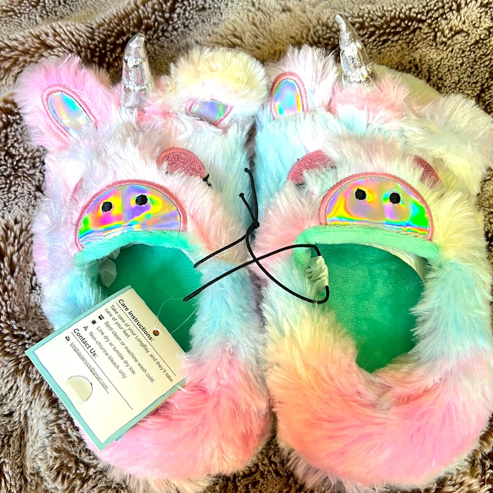 Furry unicorn slippers size US 9/10